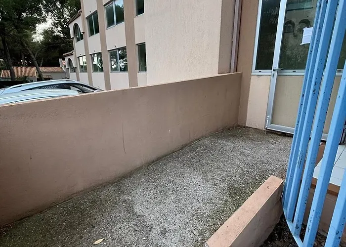 7 Apartment *